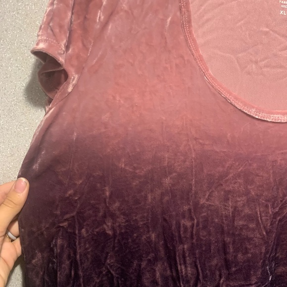 23. American Eagle Ombre Colored Top Size XL - Picture 3 of 12